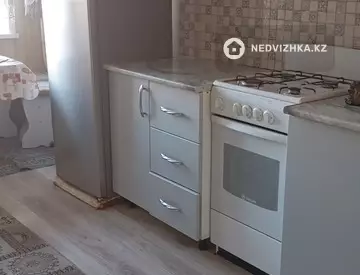 2-комнатная квартира, этаж 2 из 5, 53 м², на длительный срок