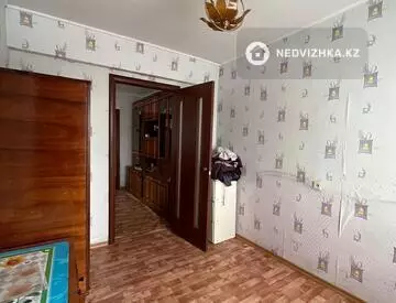 4-комнатная квартира, этаж 1 из 5, 59 м²