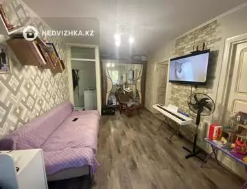 3-комнатная квартира, этаж 4 из 5, 48 м²