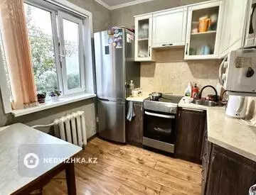 3-комнатная квартира, этаж 5 из 5, 60 м²