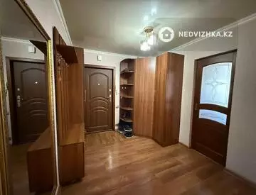 2-комнатная квартира, этаж 4 из 5, 56 м²