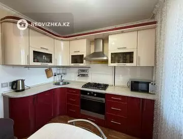 2-комнатная квартира, этаж 4 из 5, 56 м²