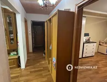 4-комнатная квартира, этаж 9 из 9, 83 м²
