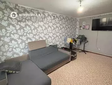 2-комнатная квартира, этаж 9 из 9, 55 м²