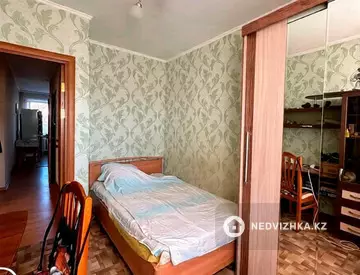 3-комнатная квартира, этаж 4 из 5, 59 м²