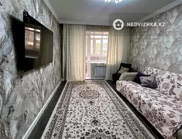 4-комнатная квартира, этаж 1 из 5, 102 м²