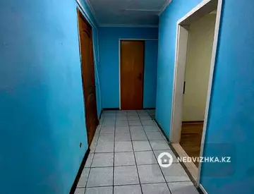 3-комнатная квартира, этаж 1 из 5, 66 м²