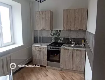 1-комнатная квартира, этаж 4 из 5, 37 м²