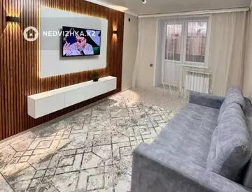 3-комнатная квартира, этаж 8 из 9, 83 м²