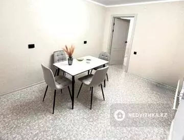 3-комнатная квартира, этаж 8 из 9, 83 м²
