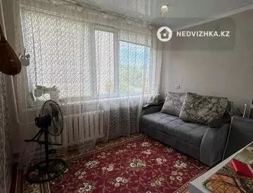 4-комнатная квартира, этаж 4 из 5, 58 м²