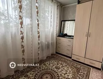 4-комнатная квартира, этаж 4 из 5, 58 м²