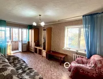 2-комнатная квартира, этаж 4 из 5, 43 м²