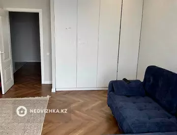 3-комнатная квартира, этаж 8 из 9, 123 м²