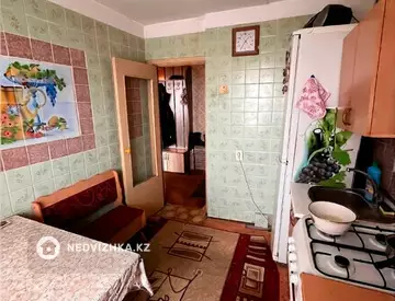 4-комнатная квартира, этаж 9 из 9, 79 м²