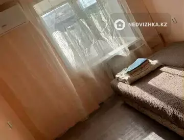 1-комнатная квартира, этаж 4 из 5, 12 м²