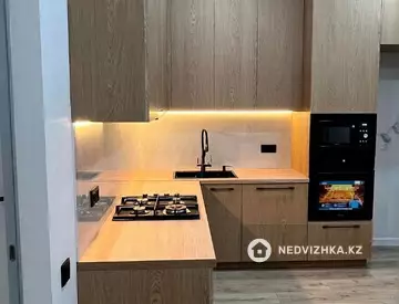 2-комнатная квартира, этаж 4 из 8, 83 м²