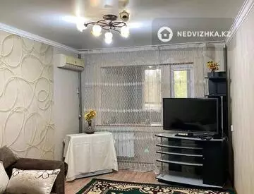 3-комнатная квартира, этаж 3 из 5, 60 м²