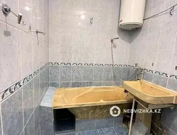 3-комнатная квартира, этаж 2 из 5, 64 м²