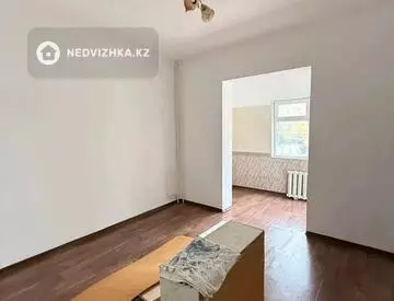 3-комнатная квартира, этаж 2 из 5, 64 м²