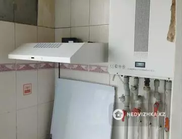 4-комнатная квартира, этаж 4 из 5, 80 м²