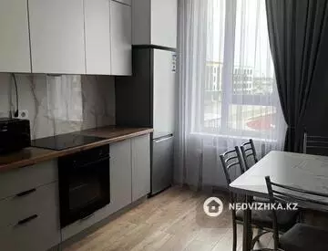 2-комнатная квартира, этаж 4 из 12, 50 м²
