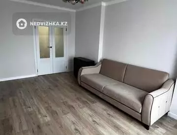 2-комнатная квартира, этаж 4 из 12, 50 м²