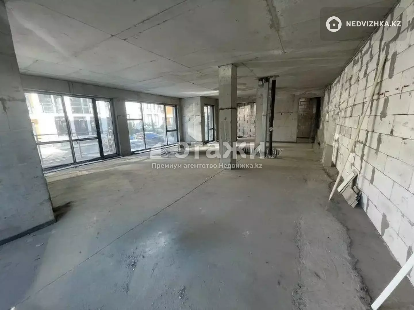 230 м², 4-комнатная квартира, этаж 1 из 3, 230 м², изображение - 1