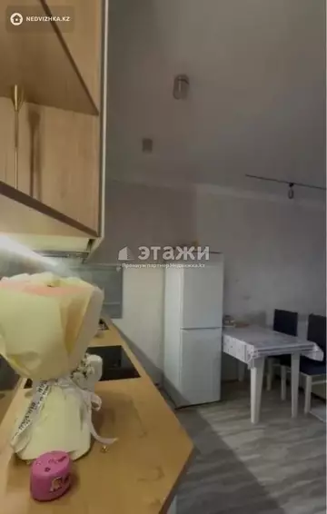 2-комнатная квартира, этаж 6 из 9, 37 м²