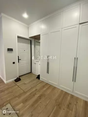 3-комнатная квартира, этаж 2 из 19, 94 м²