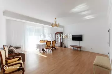 3-комнатная квартира, этаж 10 из 13, 103 м²