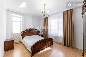 3-комнатная квартира, этаж 10 из 13, 103 м²