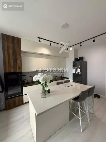 2-комнатная квартира, этаж 11 из 16, 75 м²