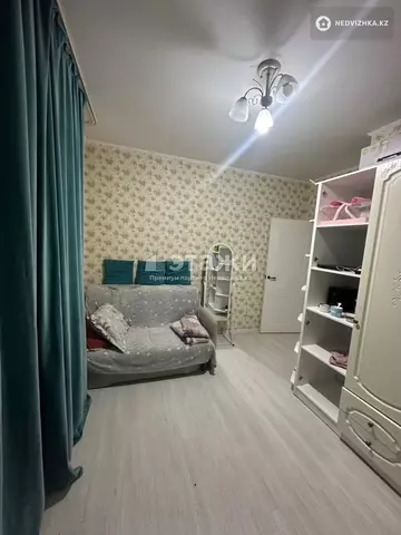 3-комнатная квартира, этаж 4 из 9, 60 м²