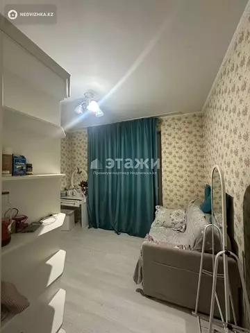 3-комнатная квартира, этаж 4 из 9, 60 м²