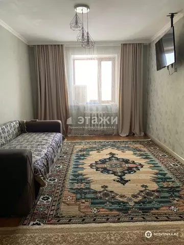 3-комнатная квартира, этаж 4 из 10, 76 м²