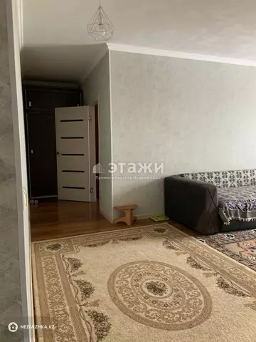 3-комнатная квартира, этаж 4 из 10, 76 м²