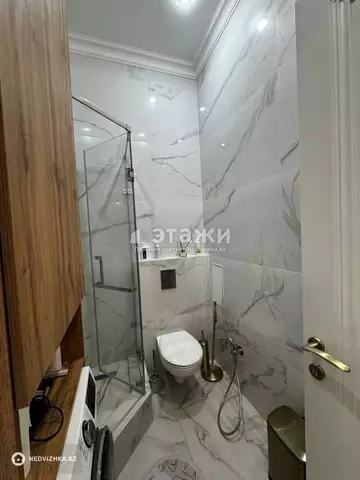 2-комнатная квартира, этаж 9 из 9, 76 м²