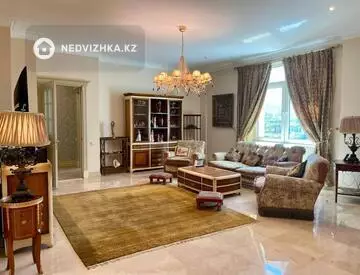 8-комнатная квартира, этаж 21 из 23, 424 м², на длительный срок