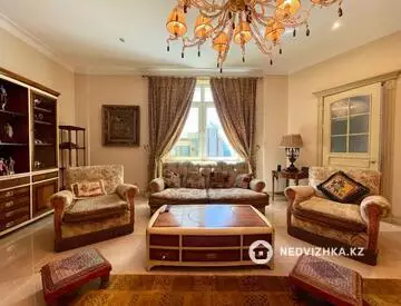 8-комнатная квартира, этаж 21 из 23, 424 м², на длительный срок