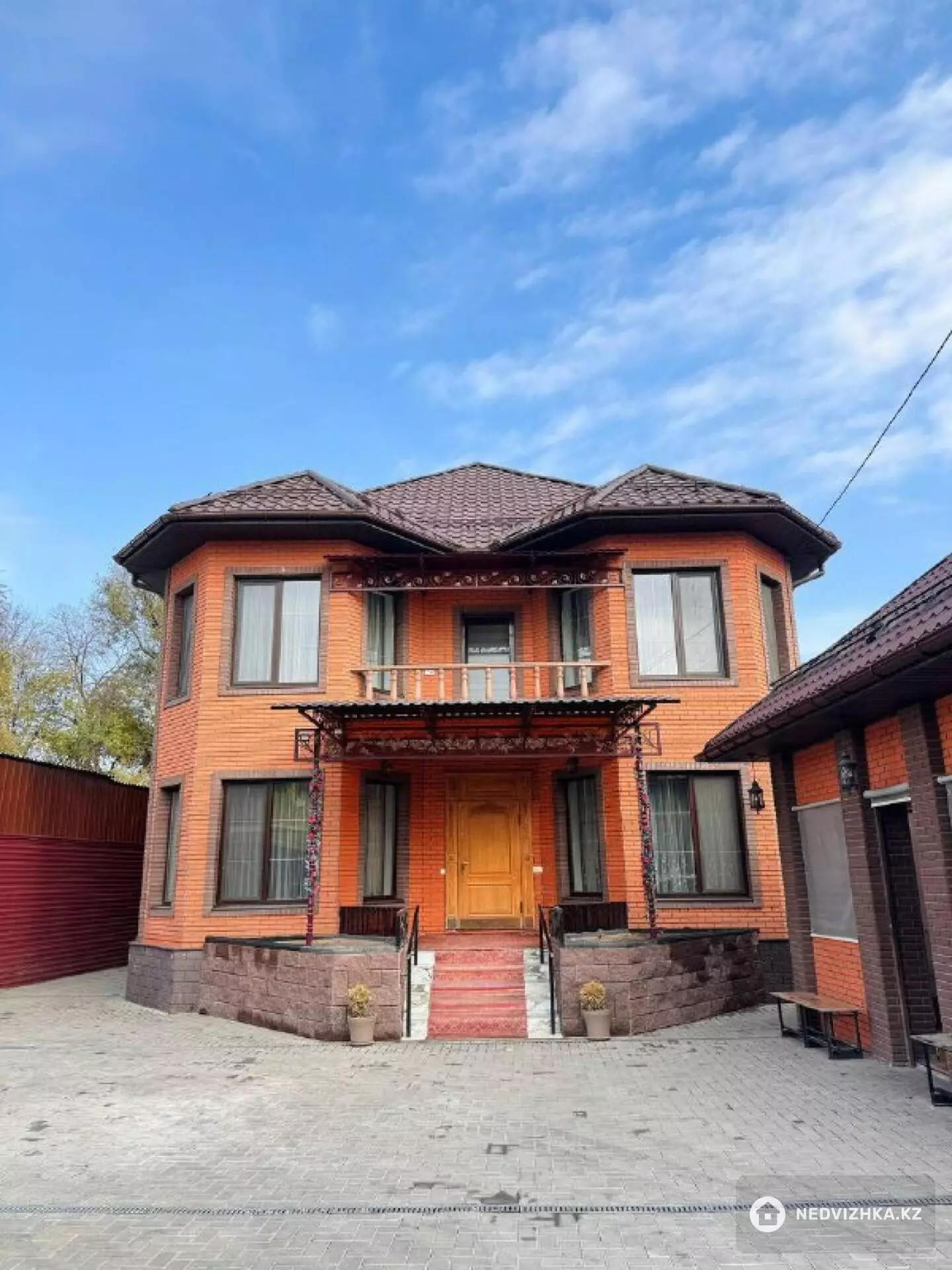 244.7 м², 6-комнатный дом, 7.7 соток, 245 м², изображение - 1