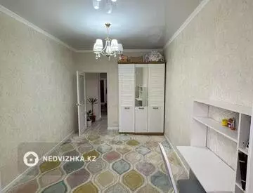 2-комнатная квартира, этаж 8 из 10, 76 м²