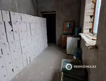 5-комнатный дом, 0.6 соток, 200 м²