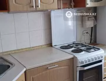 3-комнатная квартира, этаж 9 из 10, 60 м²