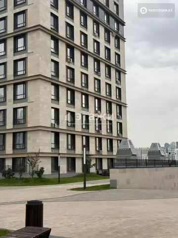 2-комнатная квартира, этаж 2 из 22, 73 м²