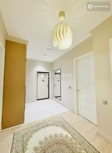 3-комнатная квартира, этаж 1 из 10, 90 м²