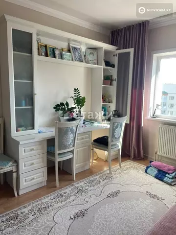 3-комнатная квартира, этаж 9 из 10, 110 м²