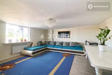 3-комнатная квартира, этаж 9 из 9, 132 м²