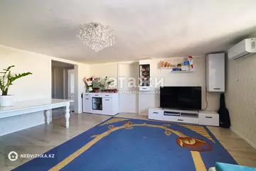 3-комнатная квартира, этаж 9 из 9, 132 м²