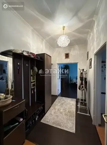 3-комнатная квартира, этаж 8 из 9, 106 м²